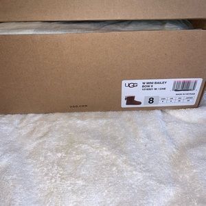 Woman’s Uggs boots size 8